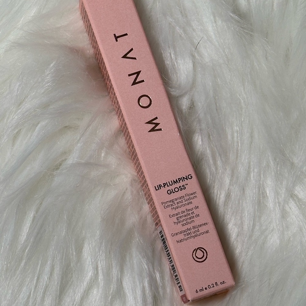 Monat Lip Plumping Gloss in Classy (Sold Out)